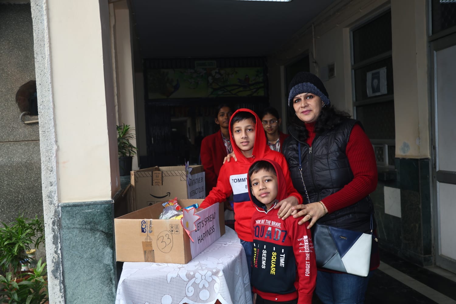 	/File/17/932_Contribution Drive 03.jpeg